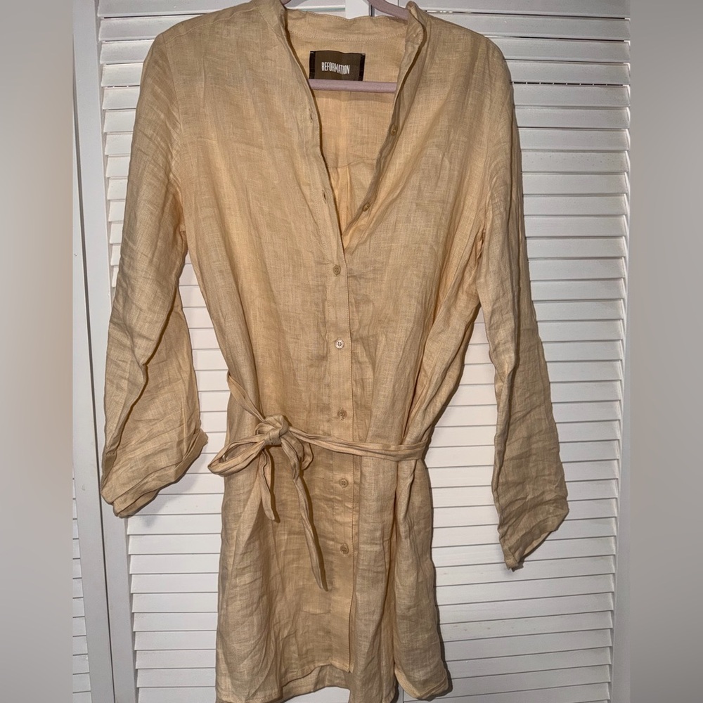 Reformation Cream Yellow Button-Up Dress with Tie-Belt Size M
Linen Blend